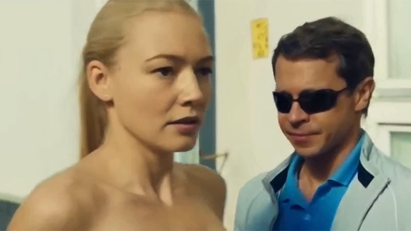 Blonde woman with powers of invisibility strips to rob a bank