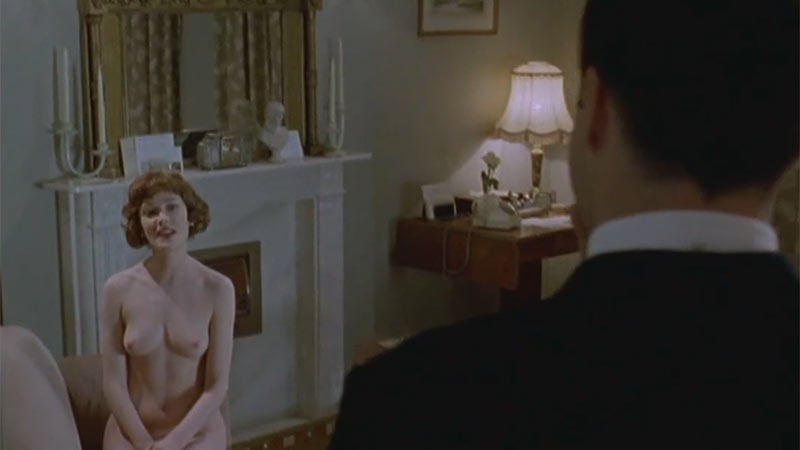 Wife greets her husband naked at the door and delivers bad news