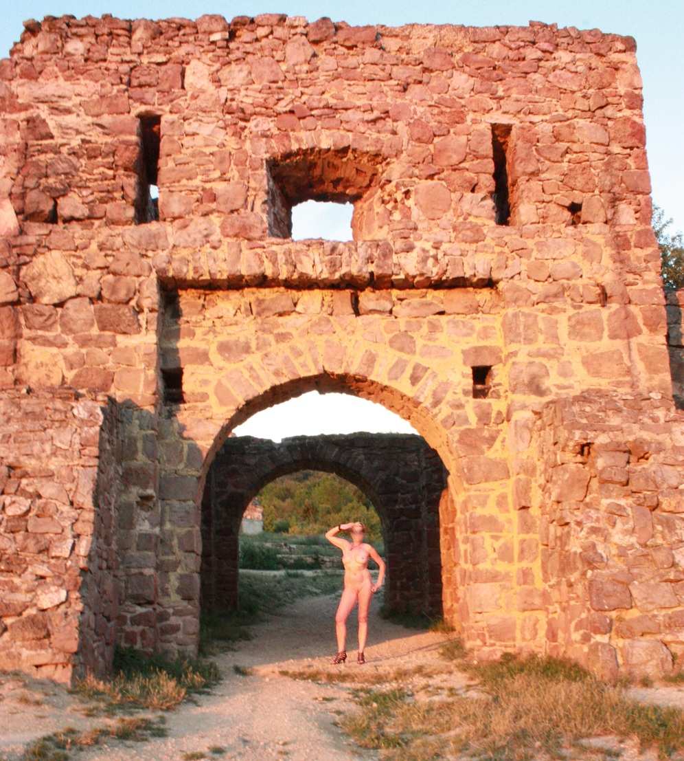 The naked lady of the fortress.